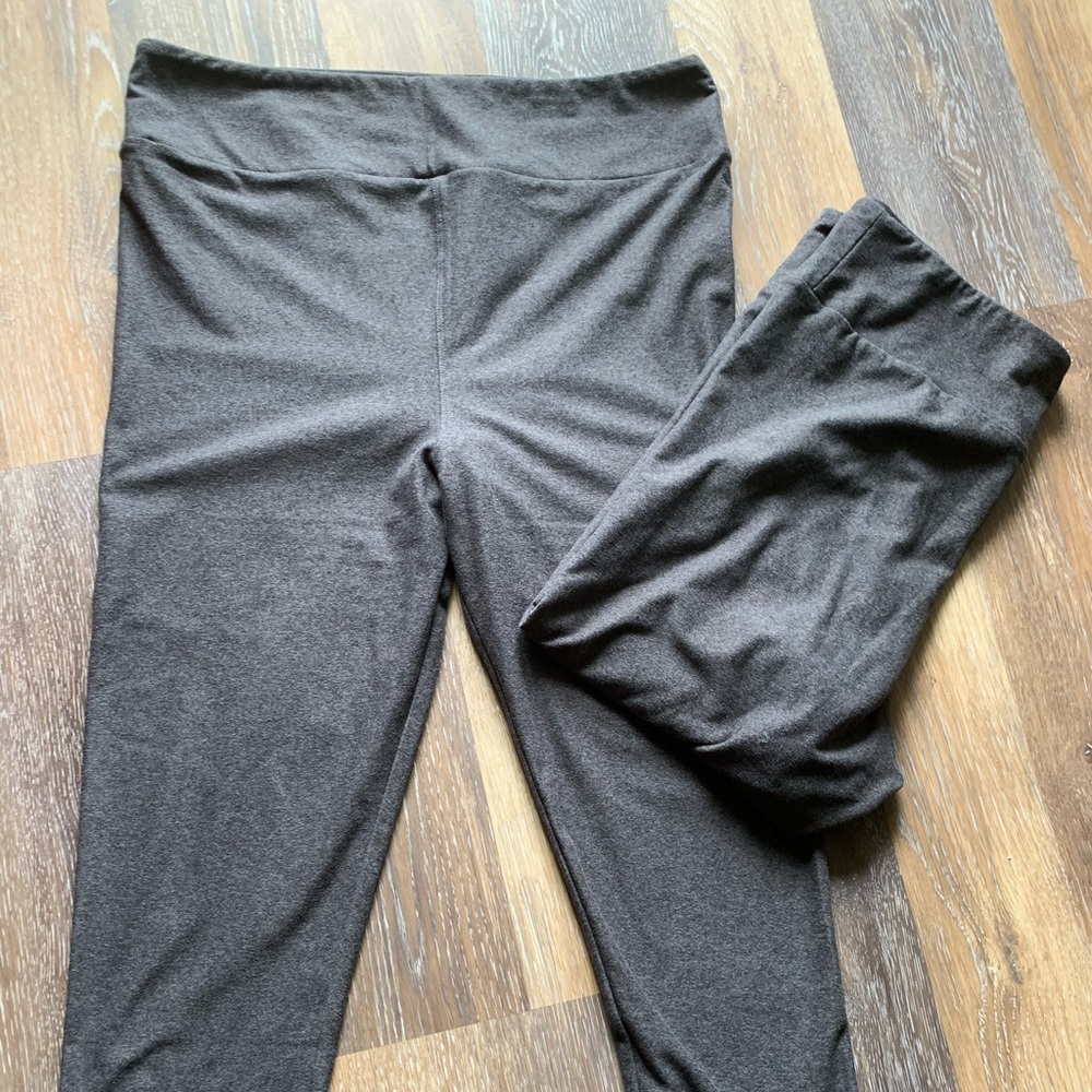 Grace and Lace crop leggings